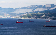 Bị áp thuế 50% vì mua dầu Nga, Ấn Độ kêu gọi Mỹ 'mở cửa' cho mua hàng từ một quốc gia châu Á để thay thế, cam kết sẽ tăng mua dầu Mỹ trong tương lai