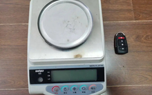 Khách mang 65,69g vàng đi bán, thấy chủ tiệm vàng cân lại chỉ được 59,12g liền báo cảnh sát, vạch trần hành vi trục lợi hơn 37 triệu đồng