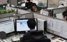 Ngày làm văn phòng lương hơn 30 triệu/tháng, tối bán hàng rong kiếm gấp đôi: "An phận quá tôi không ưng..."