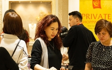 Vàng thế giới sẽ sớm vượt 3.800 USD/ounce, vàng trong nước khó bứt phá