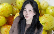 Thứ quả tên lạ nhưng là tuổi thơ của nhiều người: Ăn đều cho tóc bóng da sáng, ai nhìn cũng khen trẻ lâu