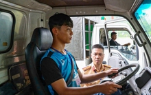 Quyết định giảm 30% lệ phí đăng ký xe, rút ngắn thời gian cấp giấy phép lái xe