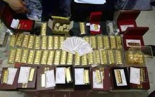 Đột kích nhà cựu giám đốc công ty cấp nước, tịch thu 676 tỷ đồng, 37,6 kg vàng, 50 giấy tờ bất động sản chất đống trong 40 thùng hoa quả