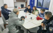 Vợ chồng U70 tuổi bán nhà gấp, định dùng 10 tỷ đồng mua vàng, ngân hàng đồng ý giao dịch rồi lại báo cảnh sát