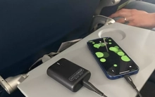 Cấm dùng pin sạc dự phòng trên máy bay Vietnam Airlines