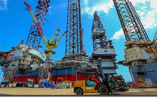 Kéo khối thép nặng 12.000 tấn ra biển nổi sừng sững, Việt Nam thành công làm chủ một công nghệ quan trọng