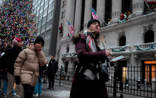 Chứng khoán toàn cầu tăng trưởng 2 chữ số năm thứ 3 liên tiếp, bứt phá hơn 20%