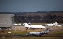 Giới siêu giàu chỉ mất 10 ngày để thải lượng carbon của cả năm