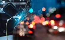 Toyota vừa làm một việc: Biến xe điện thành máy phát cho điện lưới - cụ thể như nào?