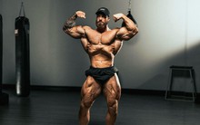 Chưa thấy "quái vật thể hình" nào sở hữu visual điển trai, body đẹp đến thế