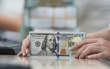 Cập nhật thị trường tiền tệ 14/1: Tỷ giá USD tự do giảm mạnh, Ngân hàng Nhà nước tiếp tục hút ròng VND