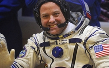 Trở về Trái đất sau 178 ngày ngoài vũ trụ, phi hành gia giác ngộ ra chân lý thay đổi cuộc đời