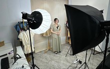 Dịch vụ livestream bán hàng Tết kín lịch, giá thuê KOL tăng chóng mặt