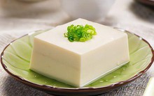 Sau 30 tuổi, xương bắt đầu yếu đi, nhiều người thiếu canxi mà không biết: 8 thực phẩm giàu canxi người Việt đang ăn sai