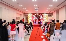 Từ chối biểu diễn văn nghệ trong tiệc tất niên, nhân viên bị công ty đuổi việc