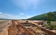 Cận cảnh thi công trạm dừng nghỉ trên cao tốc Quảng Ngãi – Hoài Nhơn