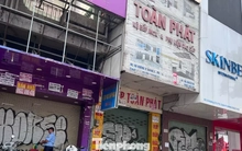 Cận Tết, mặt bằng đồng loạt treo biển cho thuê