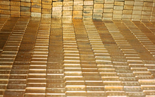 Quốc gia láng giềng Nga quyết phi đô la hoá, tuyên bố dự trữ nhiều vàng hơn cả Ngân hàng trung ương châu Âu