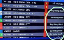 Choáng với cảnh "Bay không khách" đỏ rực sân bay, lý do vé Tết đắt là đây