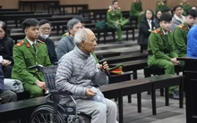 Cựu Tổng giám đốc VICEM khai không quan tâm tiền 'biếu' vì thu nhập cán bộ cả trăm triệu mỗi tháng