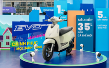 Tỷ phú Phạm Nhật Vượng công bố bán hơn 400.000 xe máy điện năm 2025 - 1 dòng xe trở thành 'quốc dân' mới