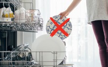 5 thứ tuyệt đối không nên cho vào máy rửa bát: Mỗi lần bấm nút là một lần tự gây hại