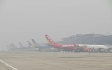 13 chuyến bay tại Nội Bài không thể cất - hạ cánh sáng nay