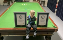 Bé 2 tuổi lập kỷ lục thế giới