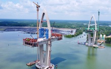 Cây cầu gần 5.000 tỷ đồng nối hai tỉnh giàu bậc nhất Việt Nam sẽ hợp long trong năm nay