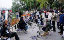 Một dịch vụ ở Hồ Gươm hốt bạc dịp Tết dương lịch, ung dung "đút túi" 3 triệu mỗi ngày