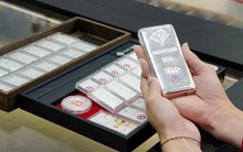 ‘Bạc ở Việt Nam không khan hiếm, mà do năng lực sản xuất hiện không phục vụ kịp nhu cầu’