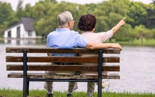 Người đàn ông 77 tuổi đã sống chung với bệnh ung thư cho đến năm 95 tuổi: Phương pháp của ông chỉ gói gọn trong 5 từ