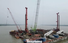 Cầu Ngọc Hồi nối Hà Nội với Hưng Yên tăng tốc thi công hai trụ cầu tháp dây văng