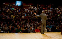 Lớp học "gây nghiện" nhất Harvard: 40 triệu người nghe không tua, lên sóng truyền hình nhưng nhiều sinh viên Việt lại… không thích