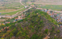 Ngọn núi ngay ở Hà Nội cao chỉ hơn 100m: Cách trung tâm 20km, thuộc quần thể Di tích quốc gia đặc biệt