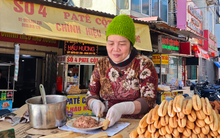 Về Hải Phòng gặp người bán pate truyền thống, lượng khách giảm 60%: “Chúng tôi không có quan hệ gì với pate Cột Đèn kia”