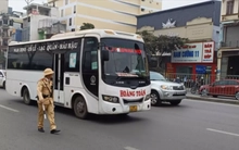 Trong 3 ngày, CSGT Hà Nội xử lý hơn 200 trường hợp xe khách, xe hợp đồng vi phạm giao thông