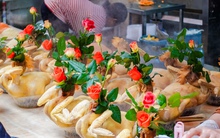 Gà luộc 1 triệu/con vẫn đổ xô mua - đây là khu chợ hot nhất Hà Nội hôm nay!