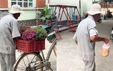 Xúc động clip cụ ông bán ve chai mang hoa Tết đến tặng ân nhân