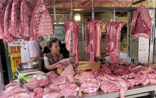 Giá thịt heo ở chợ lẻ cao gần gấp đôi chợ đầu mối