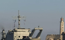 Tàu Mexico chở hàng viện trợ cập cảng Cuba