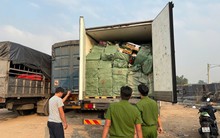 Phát hiện 2 xe tải lạ, công an Việt Nam lập tức theo dõi