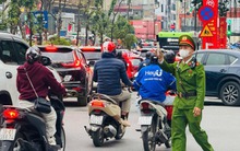 Mùng 1 Tết, ra đường vi phạm giao thông có bị xử phạt nặng hơn ngày thường?