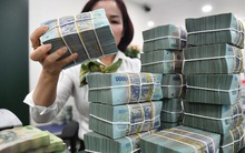 Ngân hàng làm mọi cách để hút tiền gửi dân cư