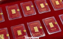 Lì xì vàng, tiền in hình ngựa 'lên ngôi'