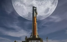 Sau sự cố tên lửa, NASA lùi thời điểm đưa người đổ bộ Mặt trăng