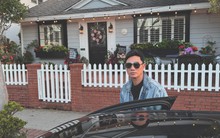 Nam ca sĩ Việt 61 tuổi không vợ con, nổi tiếng giàu có, chăm sóc hơn 20 cháu