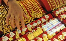 Mua vàng ngày Thần Tài thực sự khiến bạn giàu hơn?