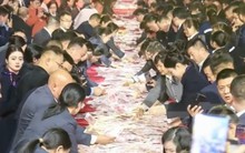 Công ty cho 7.000 nhân viên đếm tiền mỏi tay, sếp tuyên bố: “Đếm được bao nhiêu cầm về hết”