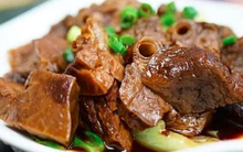 3 phần thịt lợn bị cảnh báo “tiềm ẩn rủi ro”, bác sĩ nhắc nên hạn chế ăn nếu không muốn rước họa vào thân